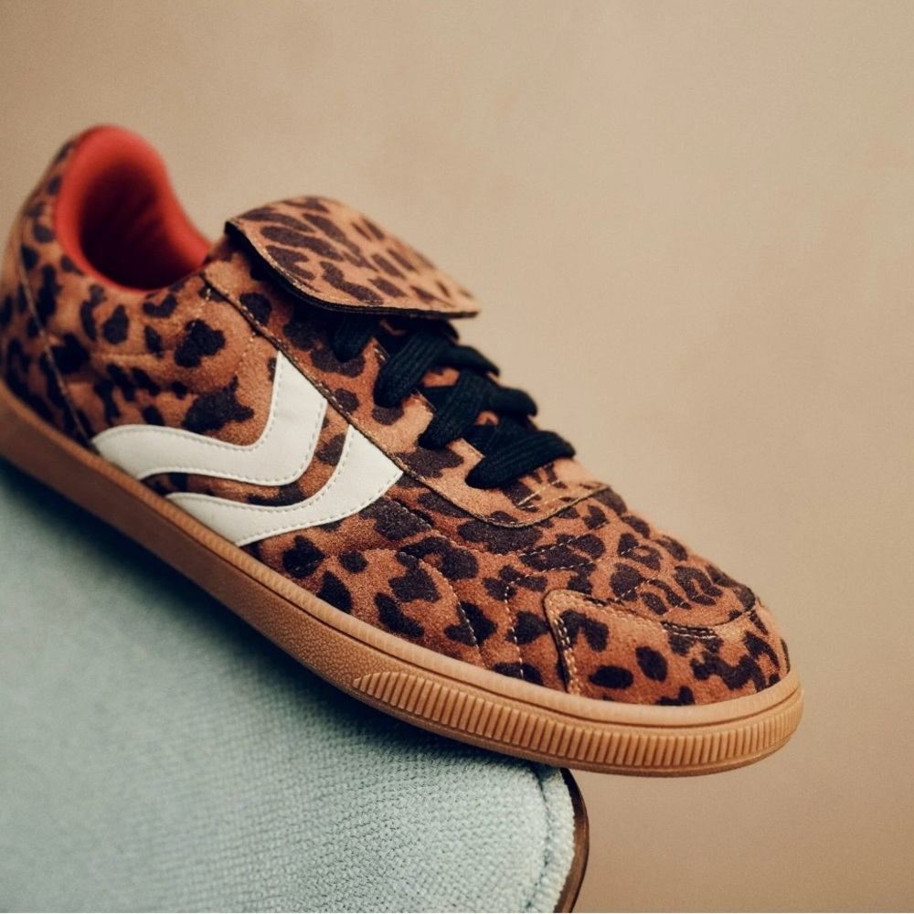 NWT Madden NYC Leopard Print Fold-Over Sneakers Women’s Size 6 Retro Gum Sole